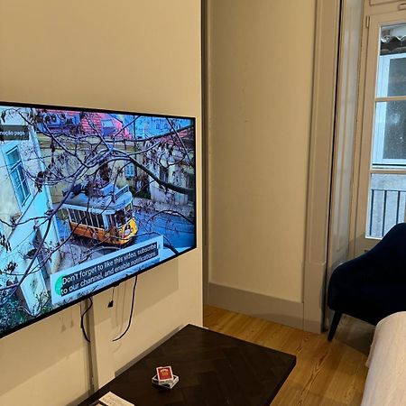 Double Room With Private Wc In Shared House In Downtown Lisboa Kültér fotó