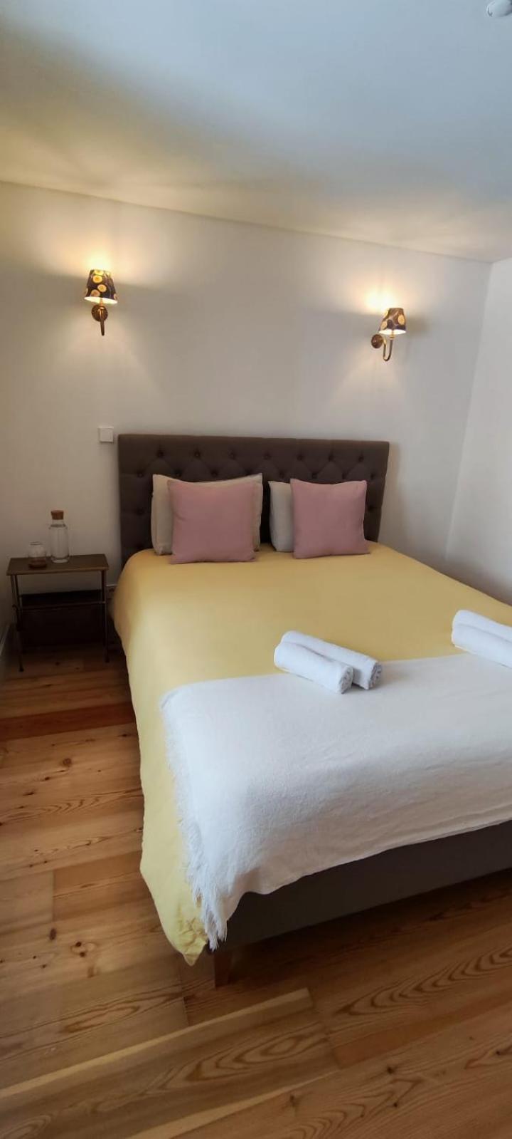 Double Room With Private Wc In Shared House In Downtown Lisboa Kültér fotó